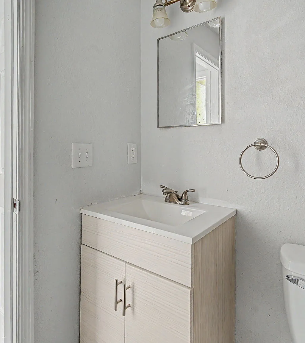 2 bed, 974 sqft, $1,500 — Photo 4
