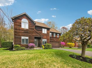 26 Starlight Dr, Norwalk, CT 06851