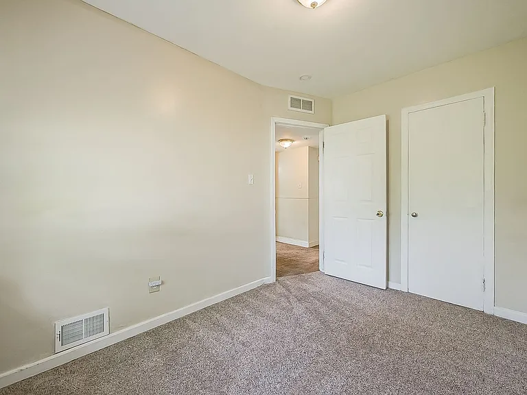 1147 E Brockton Ave — Photo 21