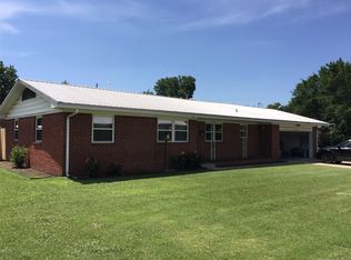 933 N Linda Ave, Ada, OK 74820