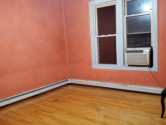 4th image of 1866 Watson Ave Floor 1