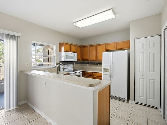 5th image of 1417 Sedgwick Dr