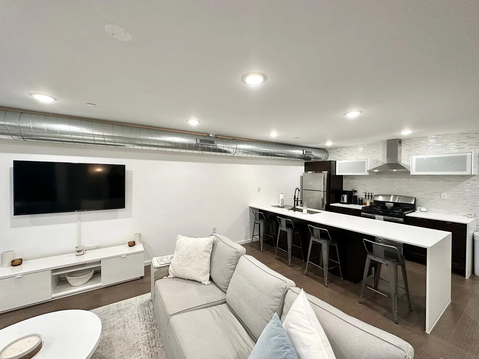 3 bed, 1650 sqft, $2,495 — Photo 3