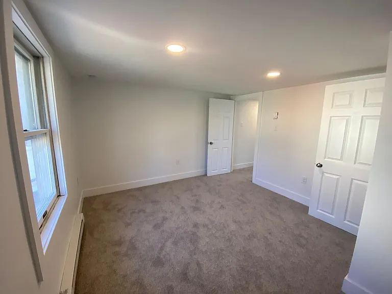 Upstairs bedroom 2