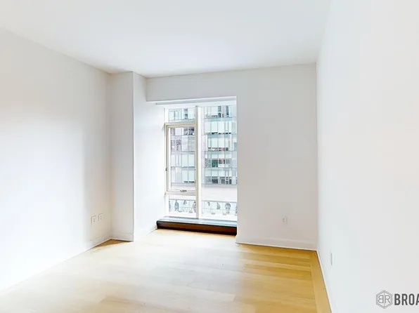 1289 Lexington Avenue image 10 of 23