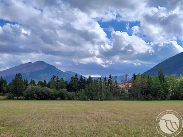 5 Ski Ln, Red Lodge, MT 59068