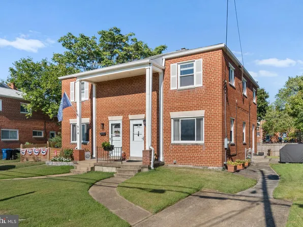 700 N Pelham St, Alexandria, VA 22304