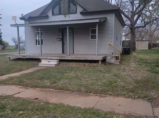 421 W Main St, Cherokee, OK 73728