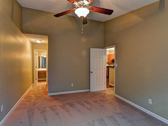 4th image of 1988 Hyde Dr APT F