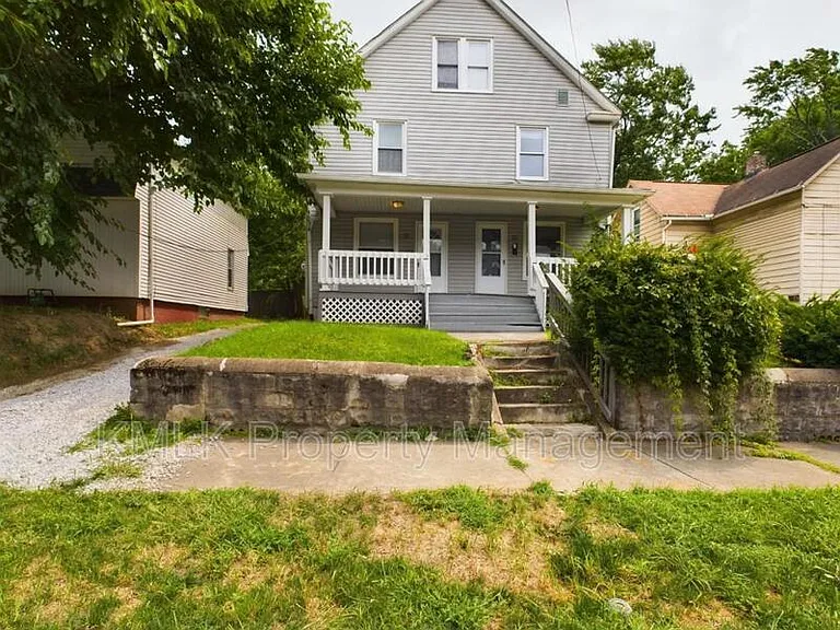 693 Kling St — Photo 2