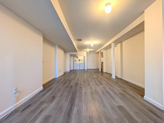 4th image of 246 Whiton St #1