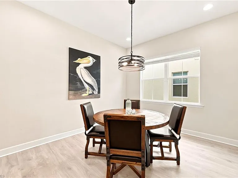 7239 Saona Ct — Photo 13