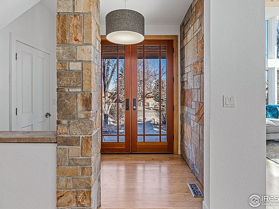 3rd image of 3795 Lakebriar Dr
