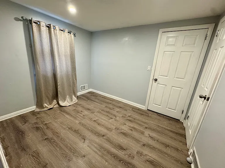347 E 29th St #2 — Photo 19
