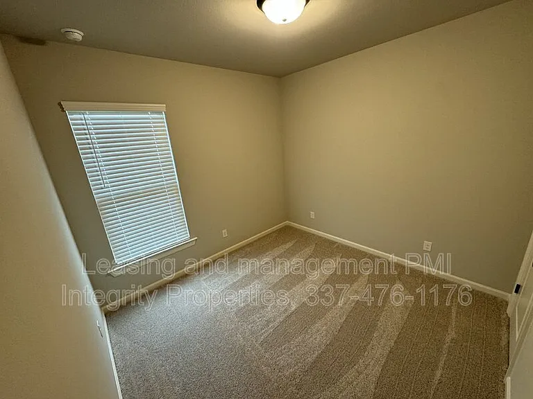 112 Segovia Way — Photo 10
