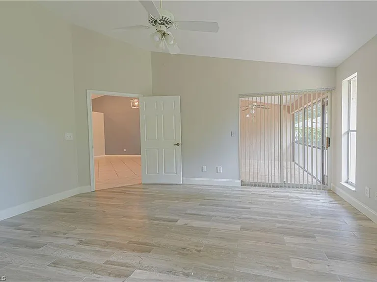 430 Saint Andrews Blvd #6 — Photo 8