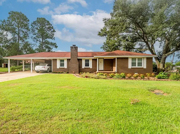 923 Pine Ave SE, Dawson, GA 39842