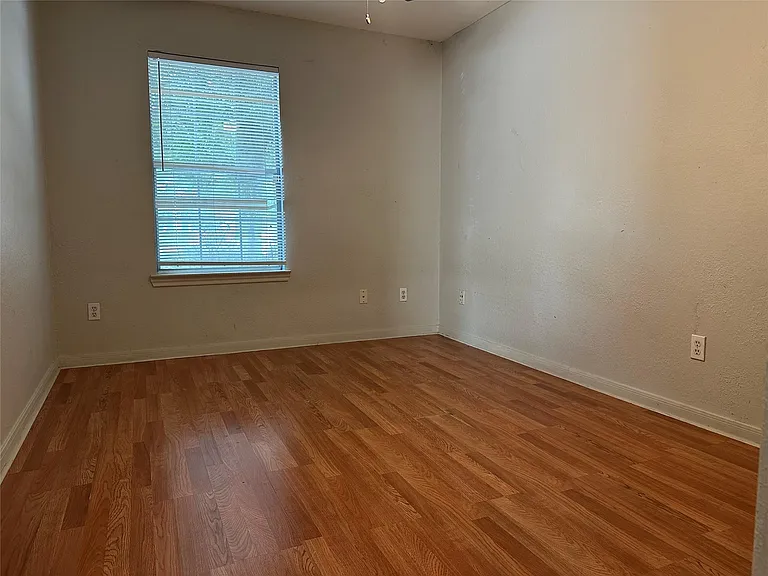 5434 Cherie Crest Ct — Photo 13