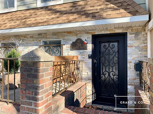 Rented by Grand & Co. | media 11