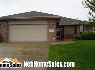 4811 Eagle Ridge Rd, Lincoln, NE 68516