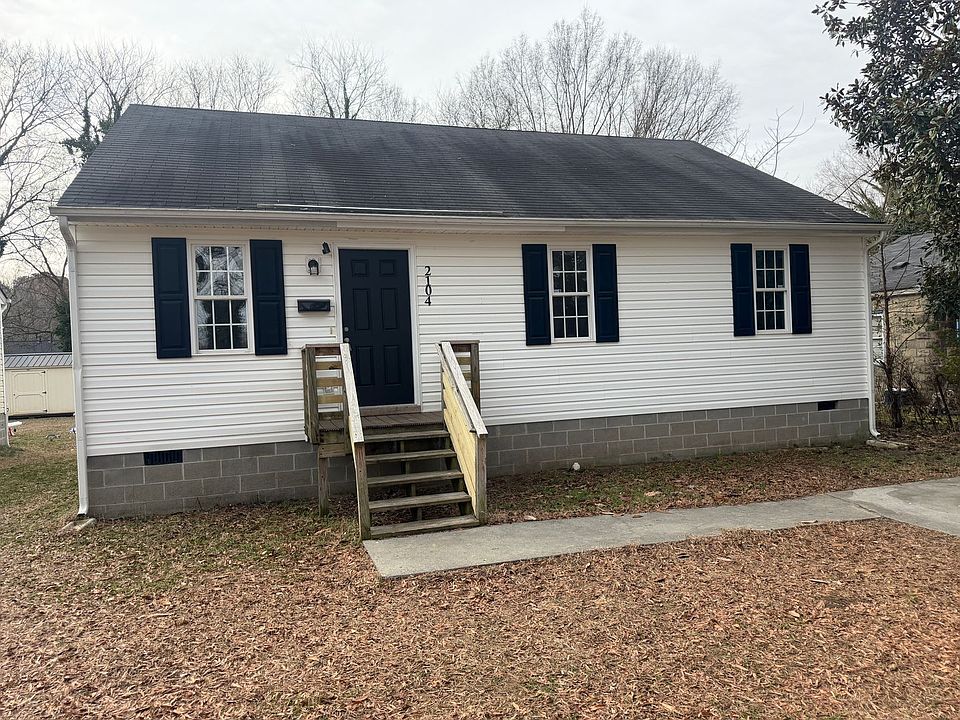 1st image of 2104 Richmond Ave