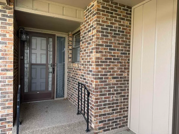 1804 Apollo Ave, Great Bend, KS 67530