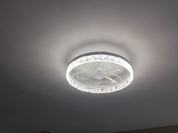 Remote control ceiling fan/light