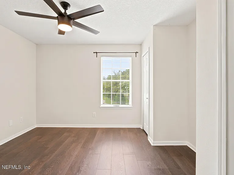 577 Scrub Jay Dr — Photo 25