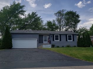 21402 W South Rd, Lake Zurich, IL