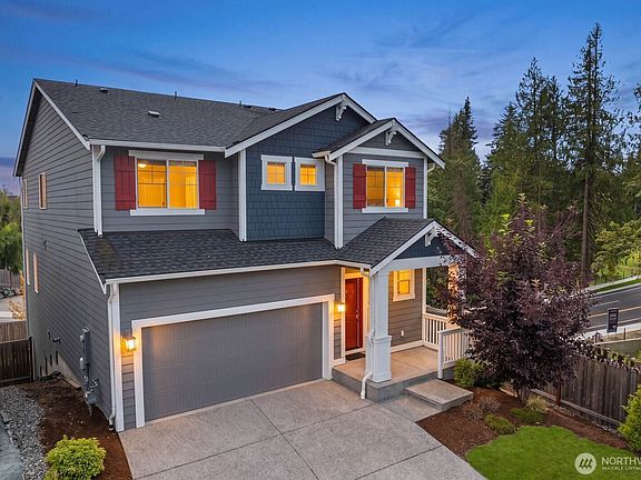 2nd image of 4030 80th Avenue NE