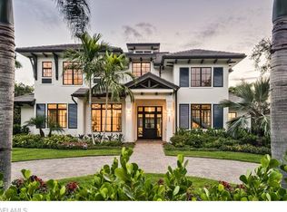 2025 Crayton Rd, Naples, FL 34102