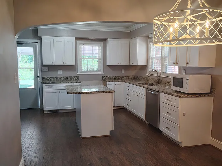 910 Pireway Rd — Photo 4