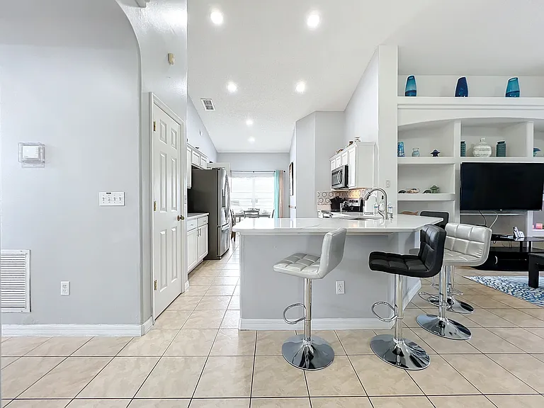 1735 Morning Star Dr — Photo 3