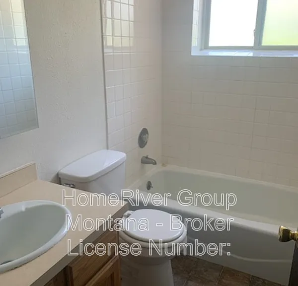 1818 Phillips St #4 — Photo 10