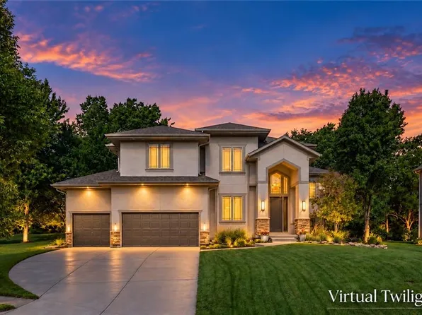 9914 Woodstock St, Lenexa, KS 66220