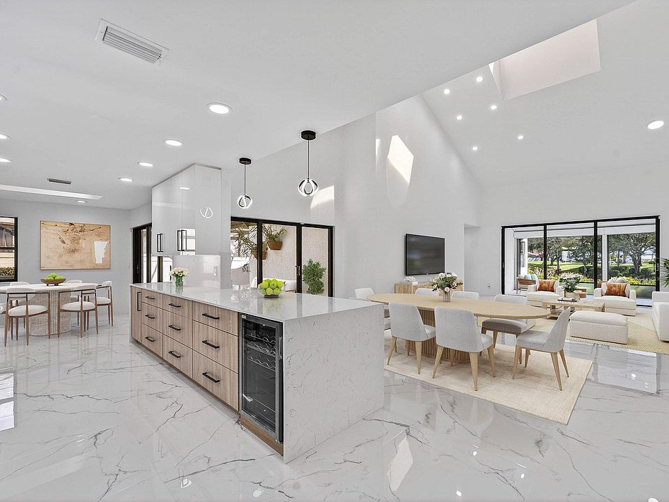 1st image of 6 Clubhouse Lane