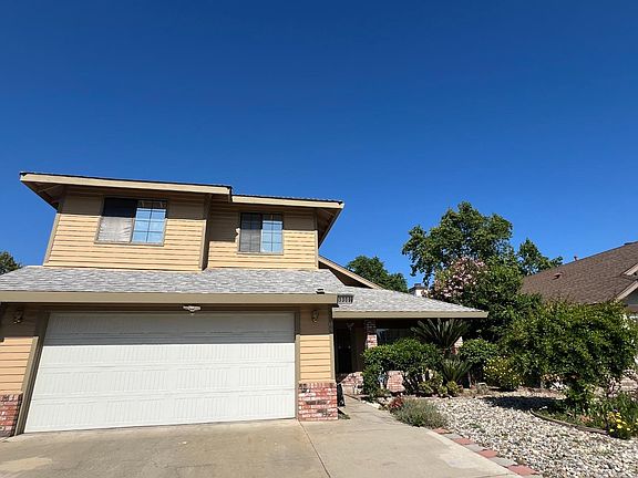 2nd image of 3309 Siskiyou Way