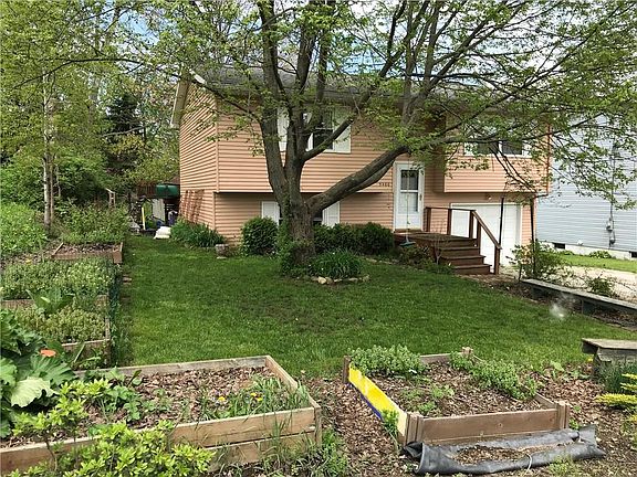 2nd image of 5460 Wallace Dr