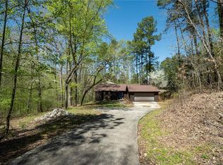 1279 Coneross Point Dr, Seneca, SC 29678