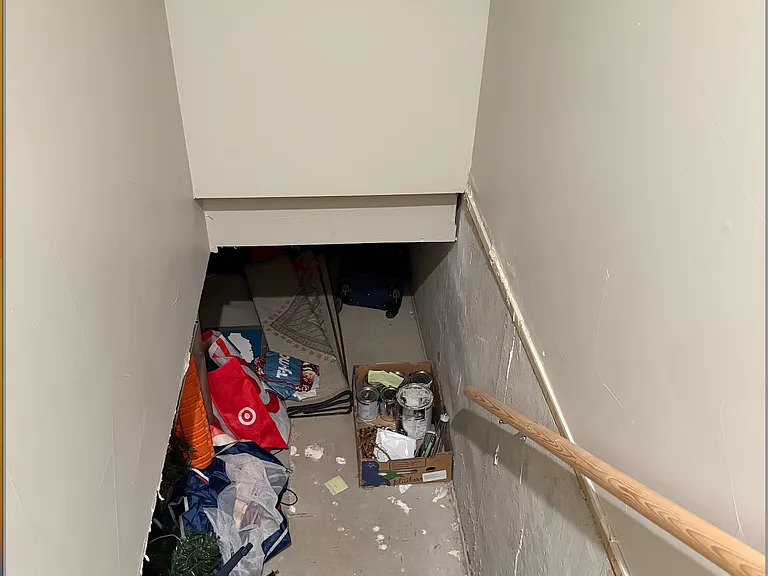 Crawl space/basement - tons of storage.