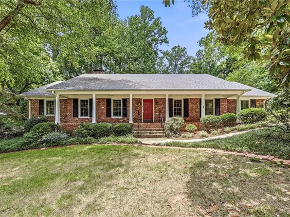 1281 Springdale Rd, Gainesville, GA 30501