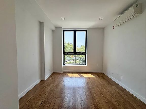 4th image of 223 S 4th St #4A