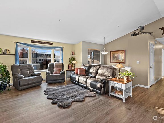 5th image of 2556 Fancher Heights Boulevard