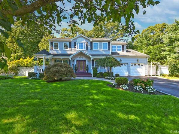 7 Ona Avenue, Dix Hills, NY 11746