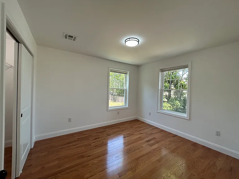 143 W Clifford St #1 — Photo 14