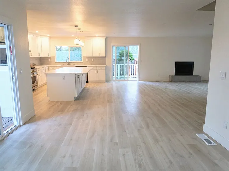 604 Los Olivos Rd — Photo 13