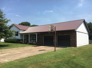 173 Lynn Dr, Letart, WV 25265