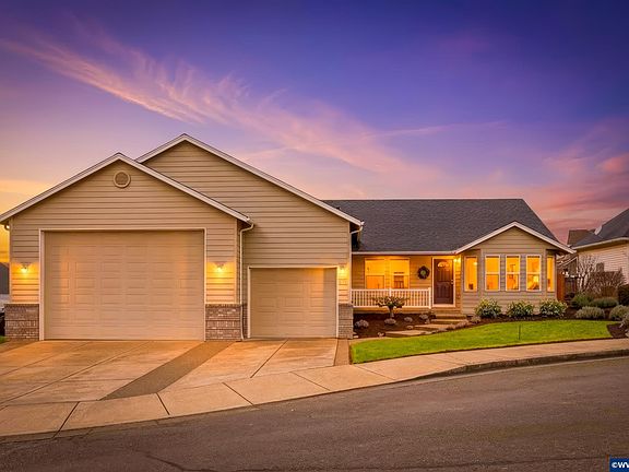 2nd image of 515 NW Hartmann Pl