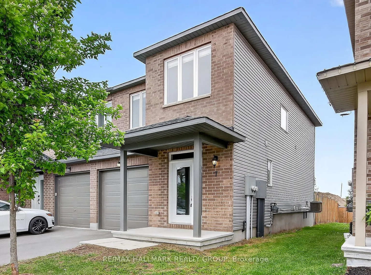 3 bed, $2,700 — Photo 2