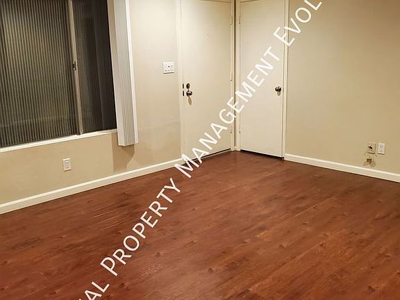 4th image of 2257 W Obispo Ave